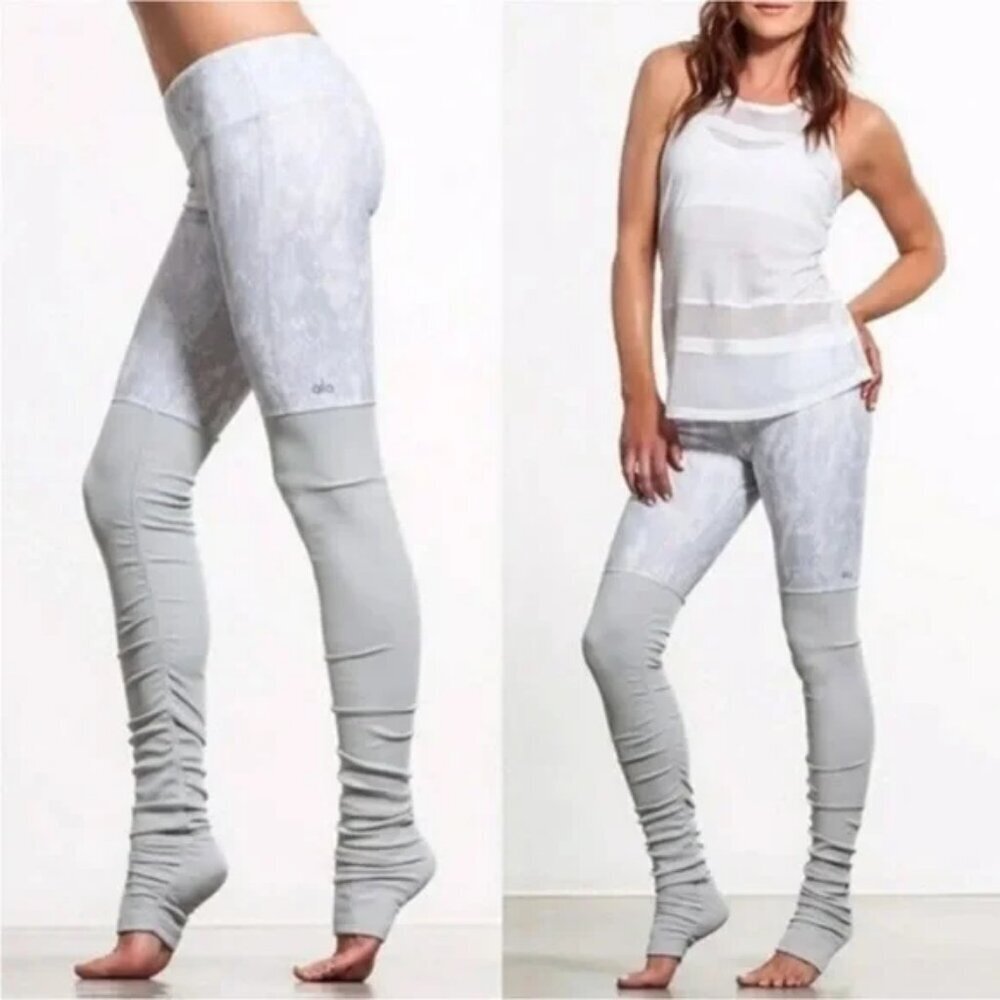ALO Yoga Size XS Vapor Python White / Gray Goddess Ribbed Legging